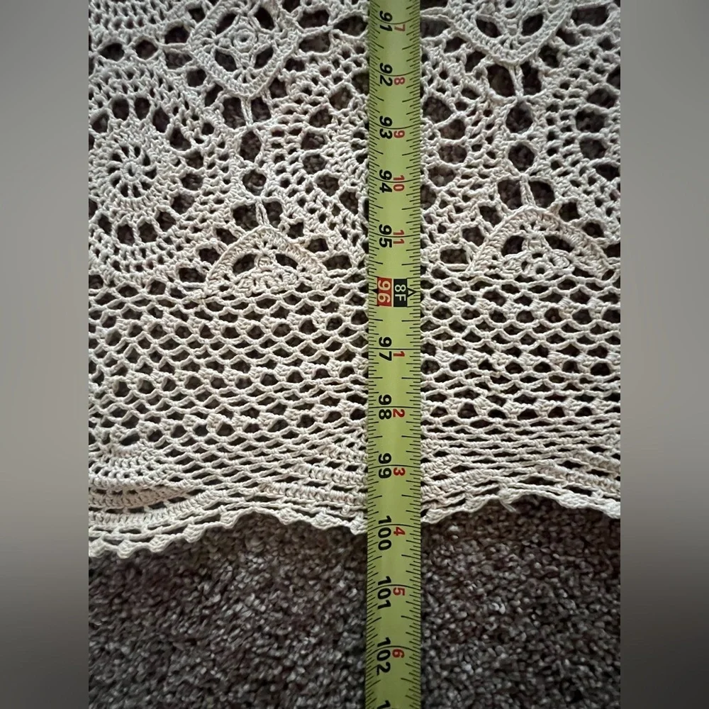 Vintage Hand Crocheted Tablecloth Off White‎ 68